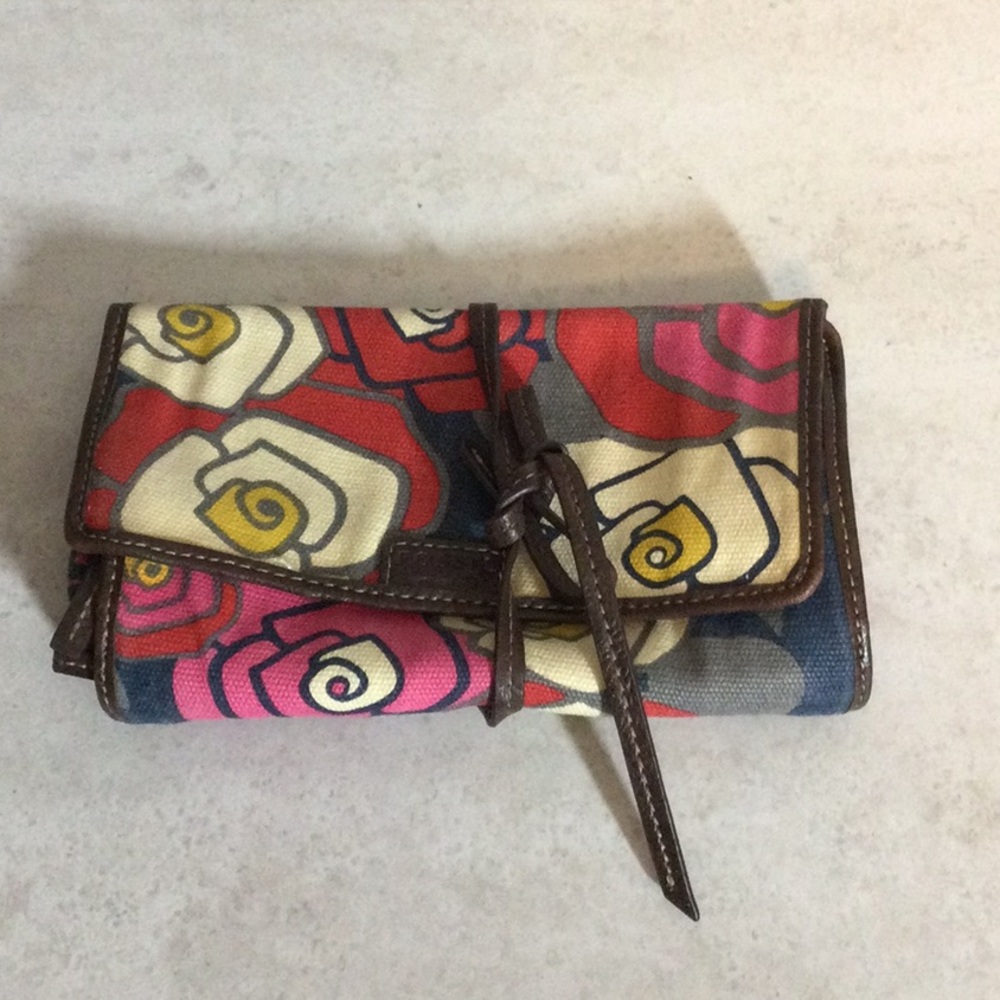 Fossil Key-Per Floral Pattern Jewelry Keeper